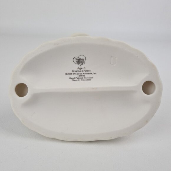 Precious Moments 154035 Growing In Grace Age 8 Share The Gift Of Love Figure - Picture 5 of 6